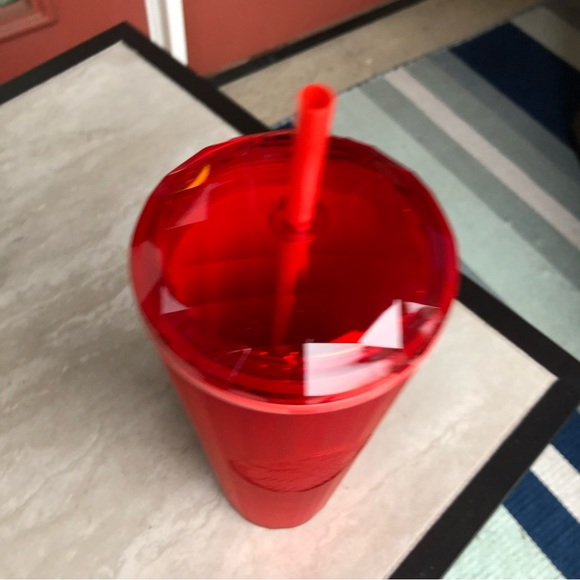 Starbucks 2022 Red Valentine's Heart Plastic Tumbler - Picture 2 of 4